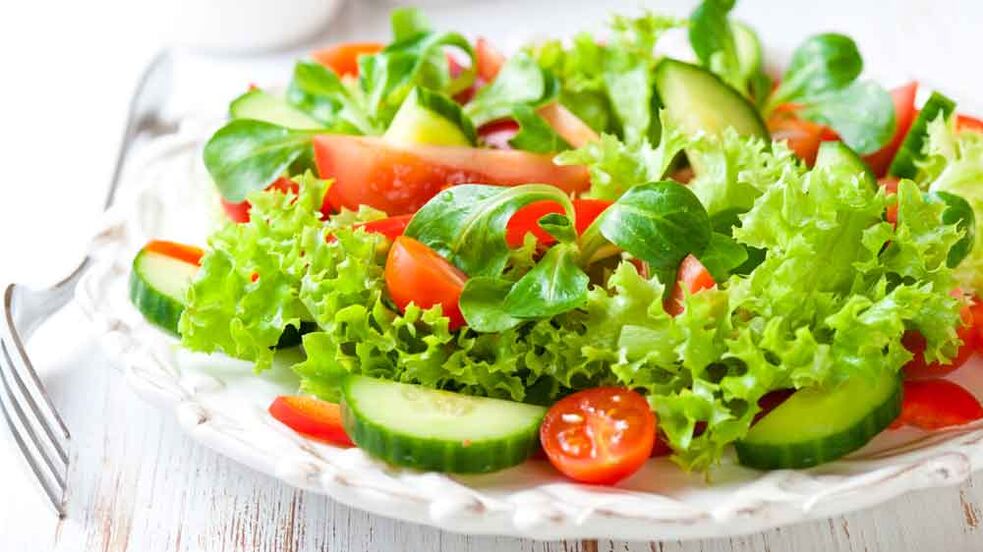 Fresh vegetable salads to lose weight.